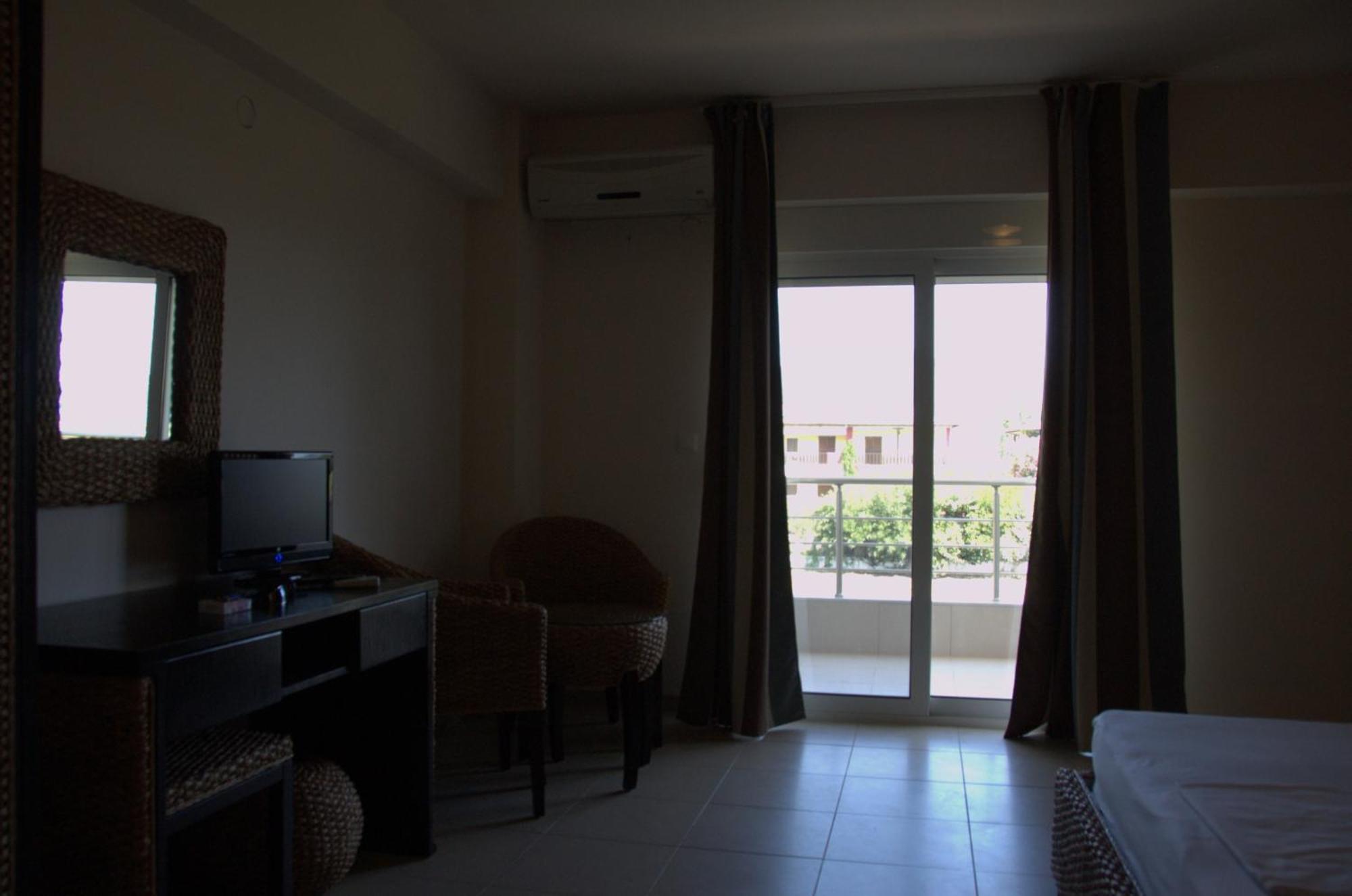 Hotel Sarti Beach Ngoại thất bức ảnh