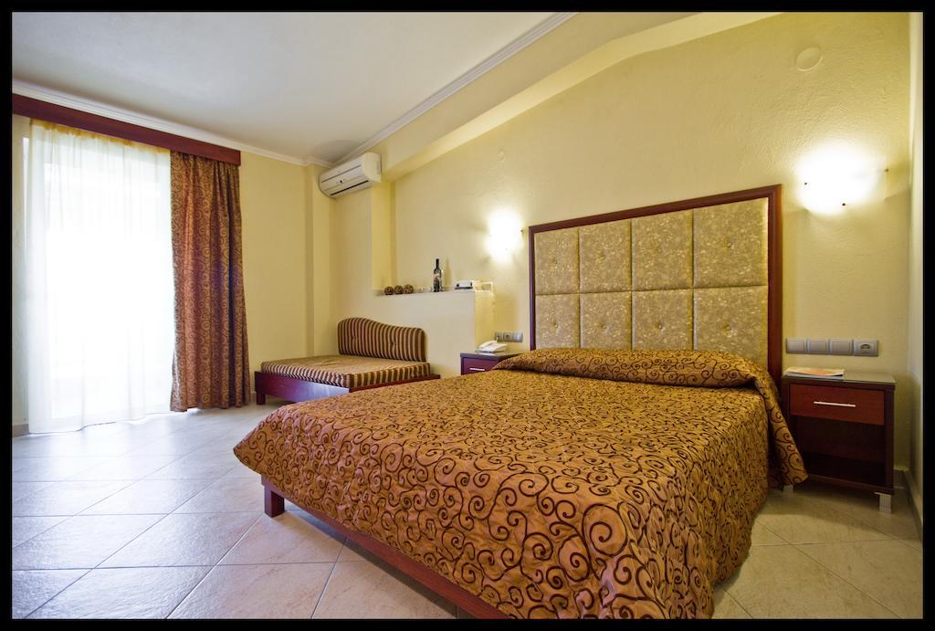 Hotel Sarti Beach Phòng bức ảnh